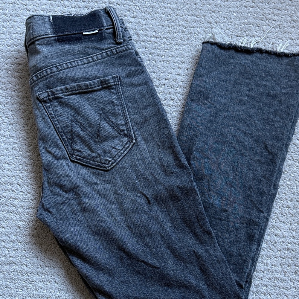 MOTHER women’s Insider Crop Step Fray Jeans in grey- Size 24